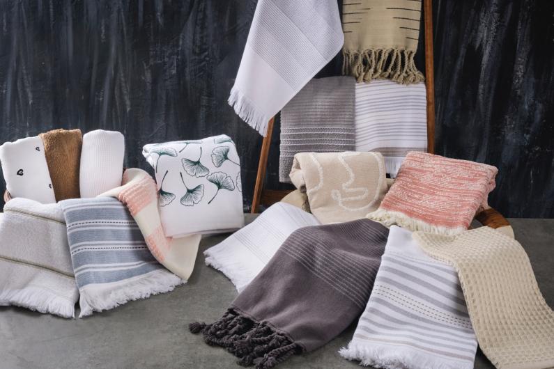 Product: KITCHEN TOWEL
