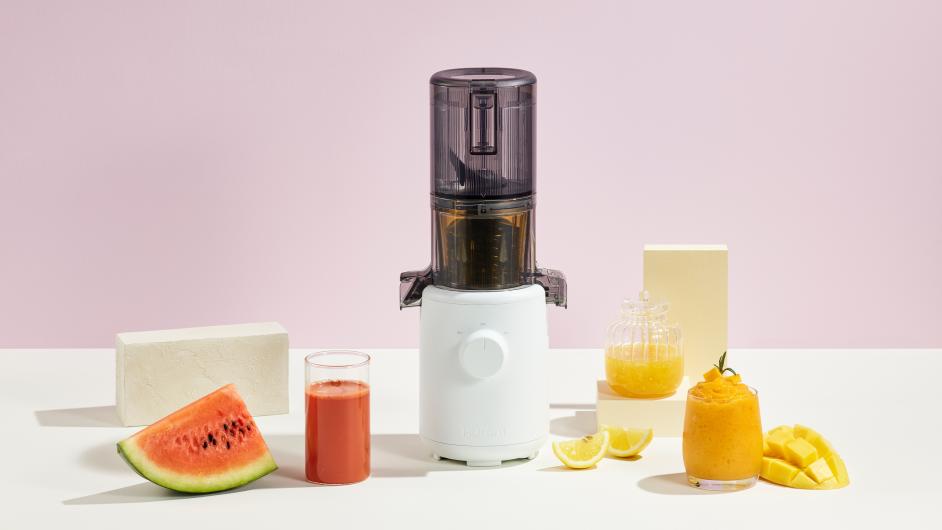 Hurom H200 Easy Clean Self-Feeding Slow Juicer