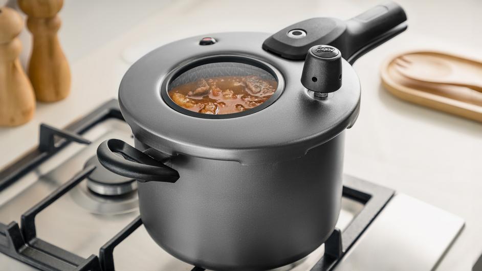 Product: Exclusive Pressure Cooker with Glass Lid and External Closure – Innovation and Practicality in Your Kitchen