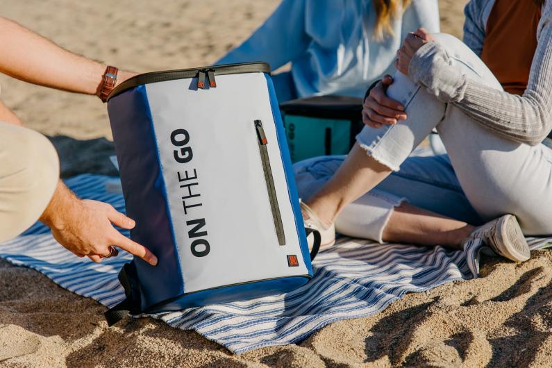 IRIS BARCELONA | Exhibitor Ambiente 2026 | On the go cooler bag Backpack