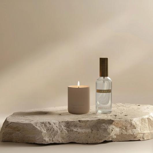 Product: Scented duo box - Echoes of Kindness - Roomspray & Candle