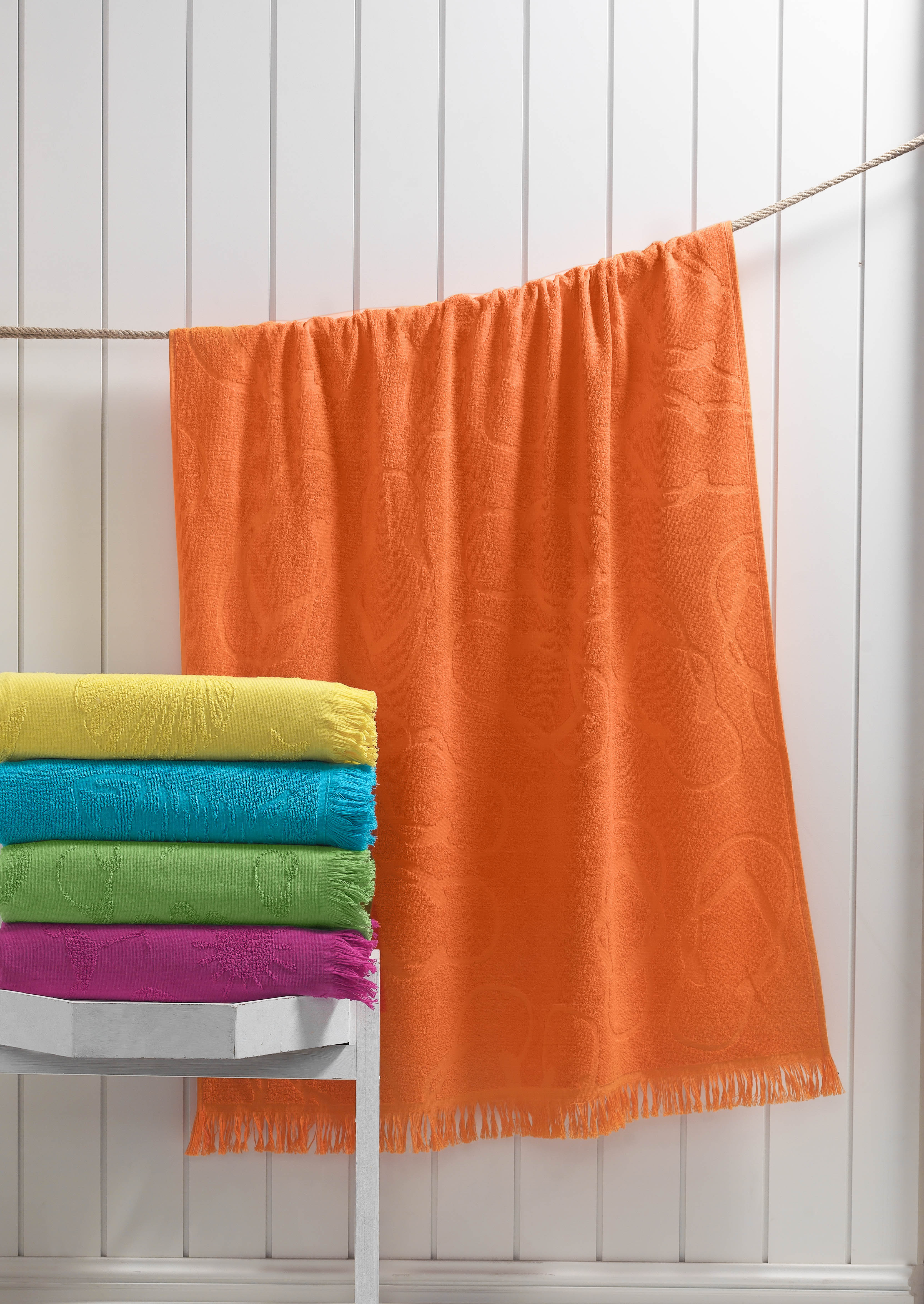BEACH / POOL TOWELS