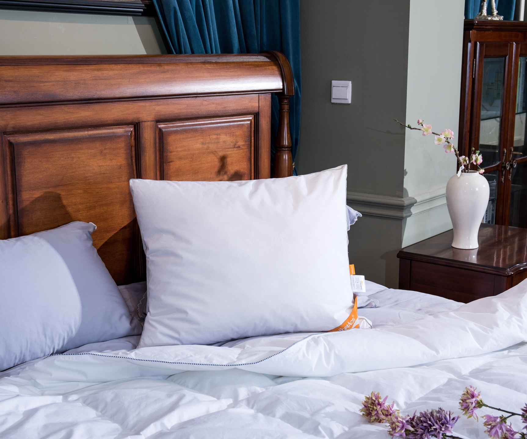 ComfortAce Pillows