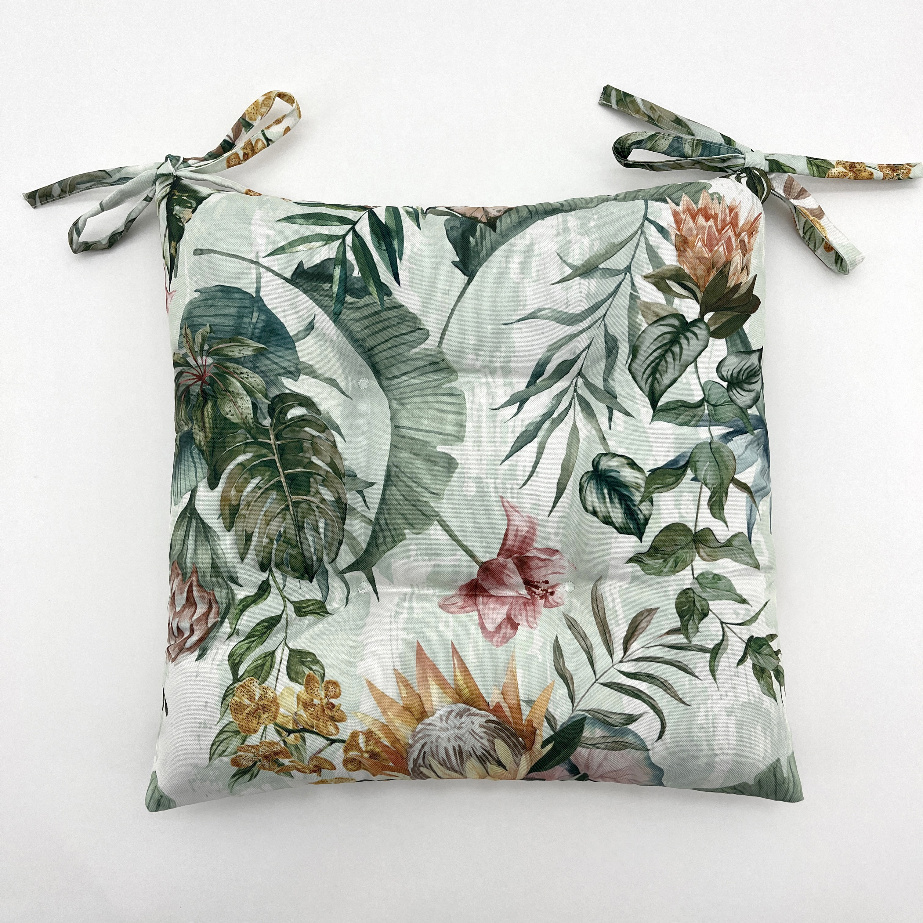 4 tufts chair pad