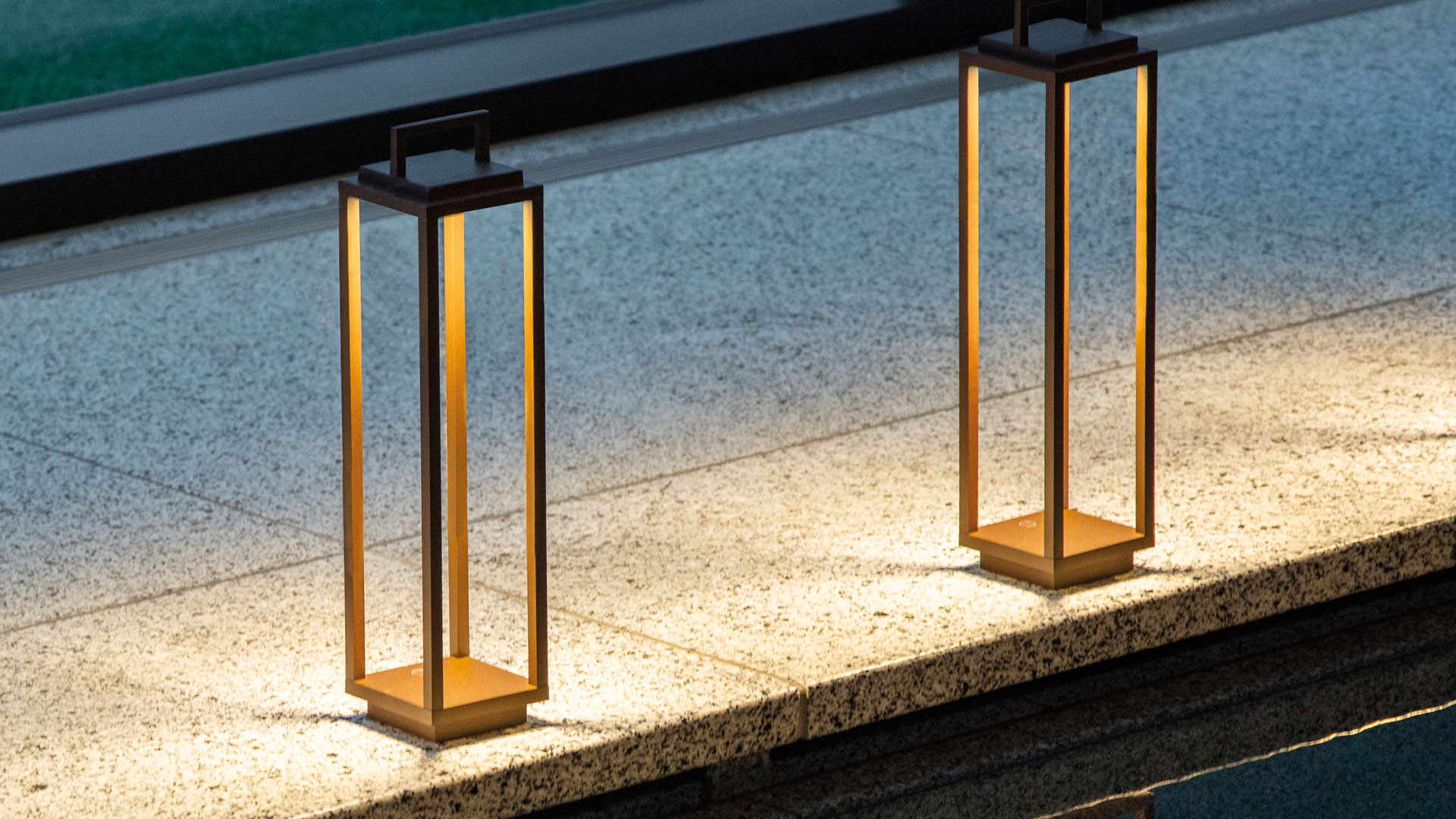 Resort lamp