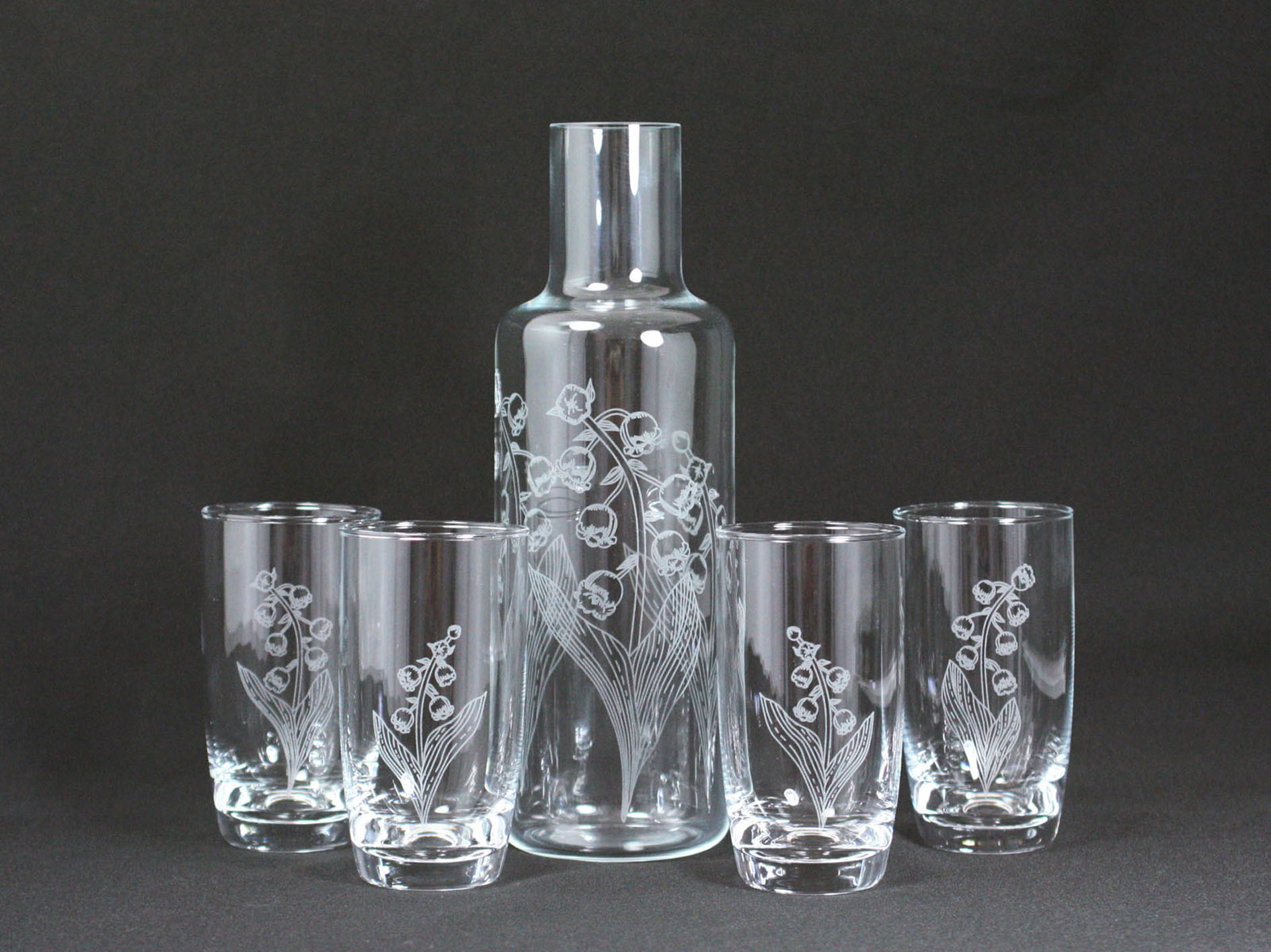 DECORATED GLASS ITEMS 