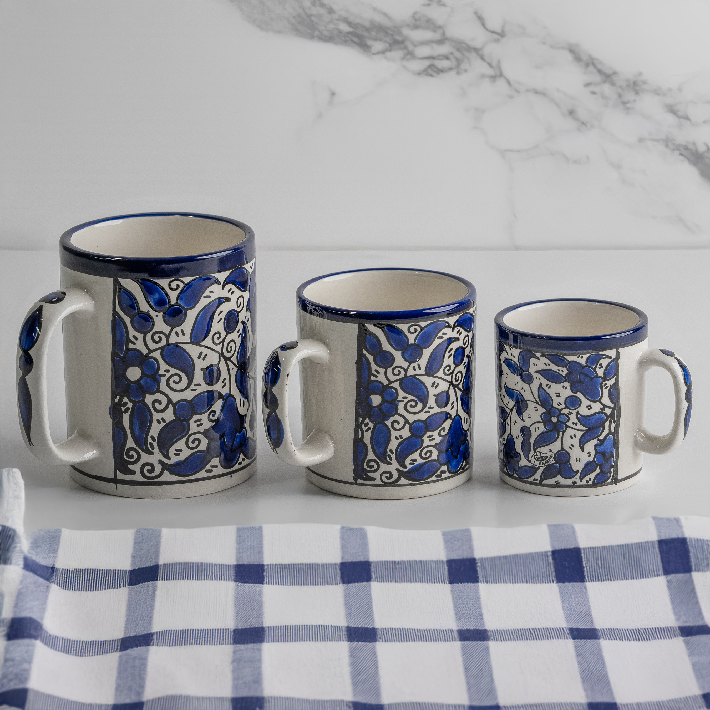 Ceramic traditional pattern mugs 