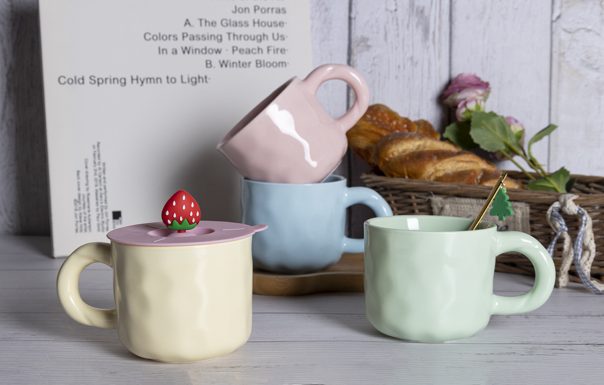 Modern Minimalist Mugs – Cute Pastel Colors with Unique Lid Design