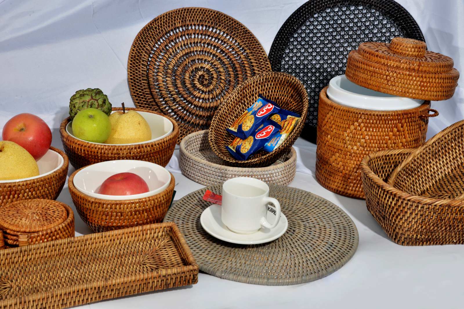 TABLEWARE ACCESSORIES 