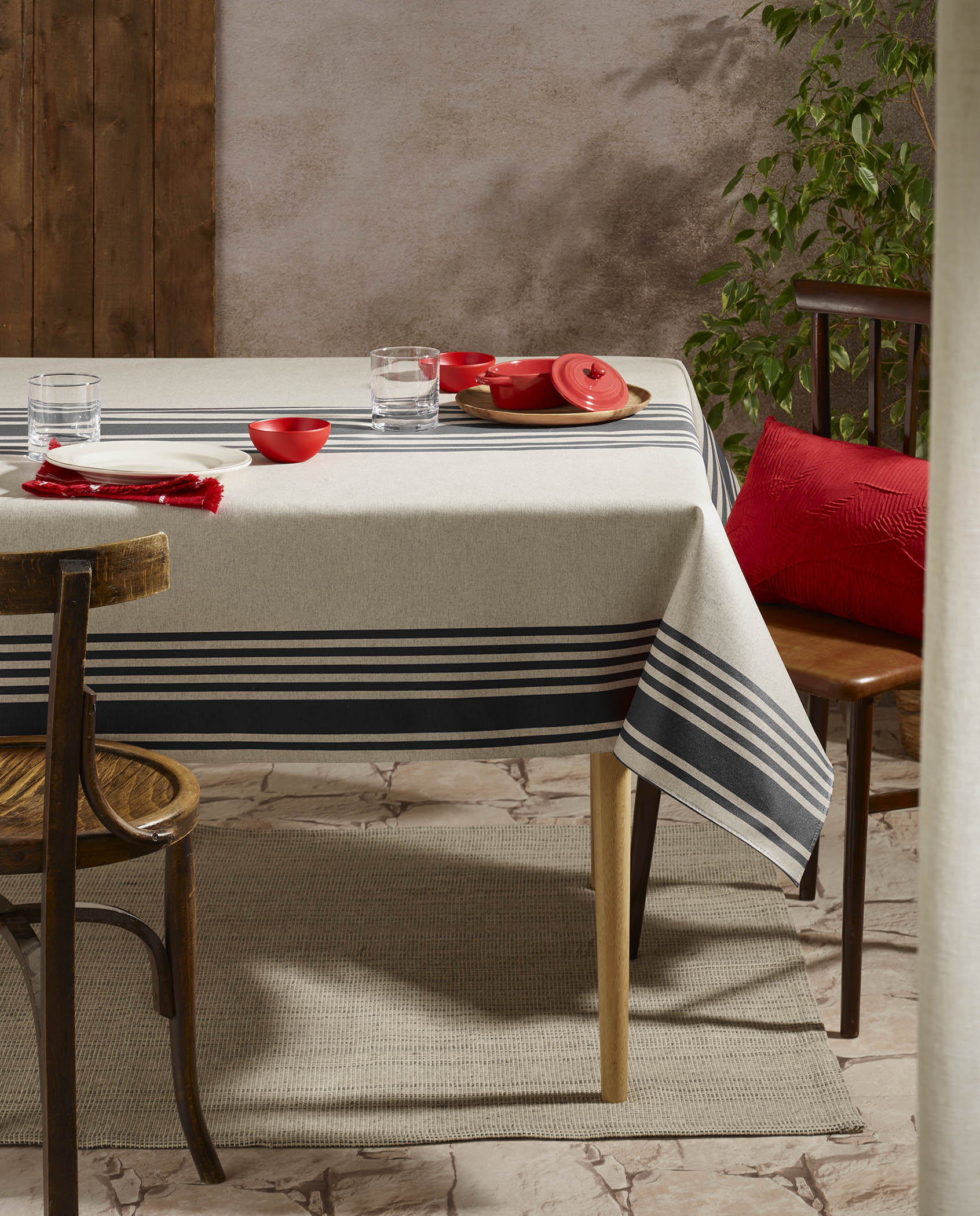 Ascain Atenas - Stain-repellent tablecloth from Spain