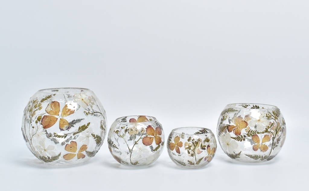 Glass botanical candle holder