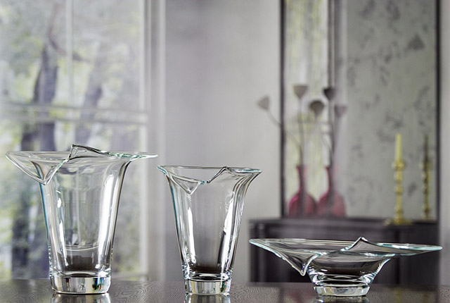 GLASS VASES, BOWLS, PLATES