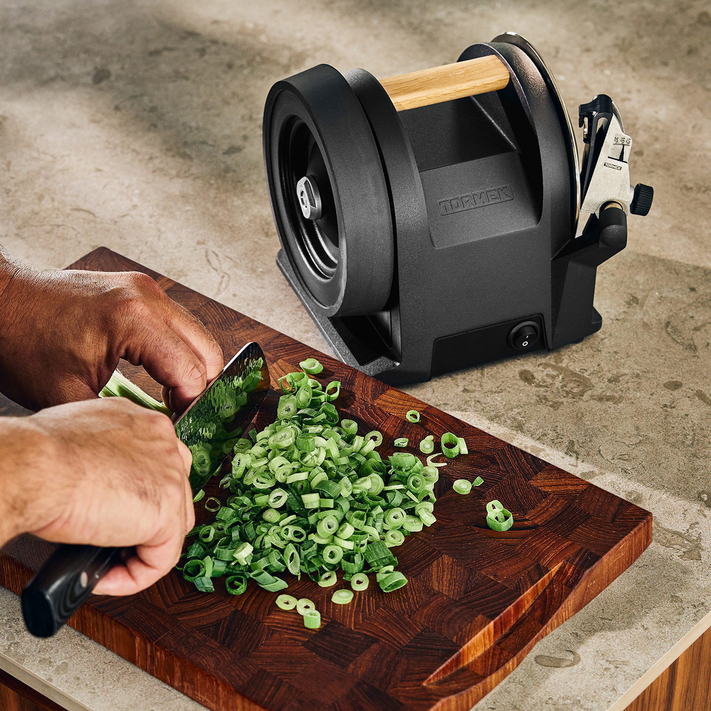 Tormek T-1 in Carbon Black
