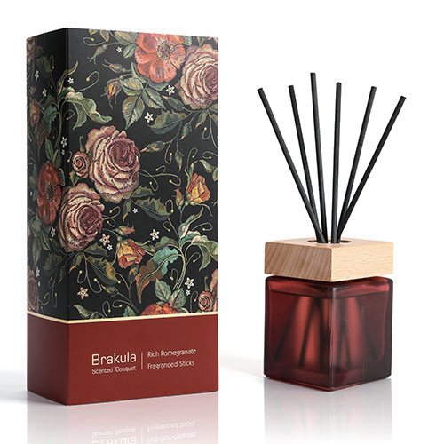 180ml cube diffuser, beech wooden top, Frosted colored bottle, giftbox with sleeve.