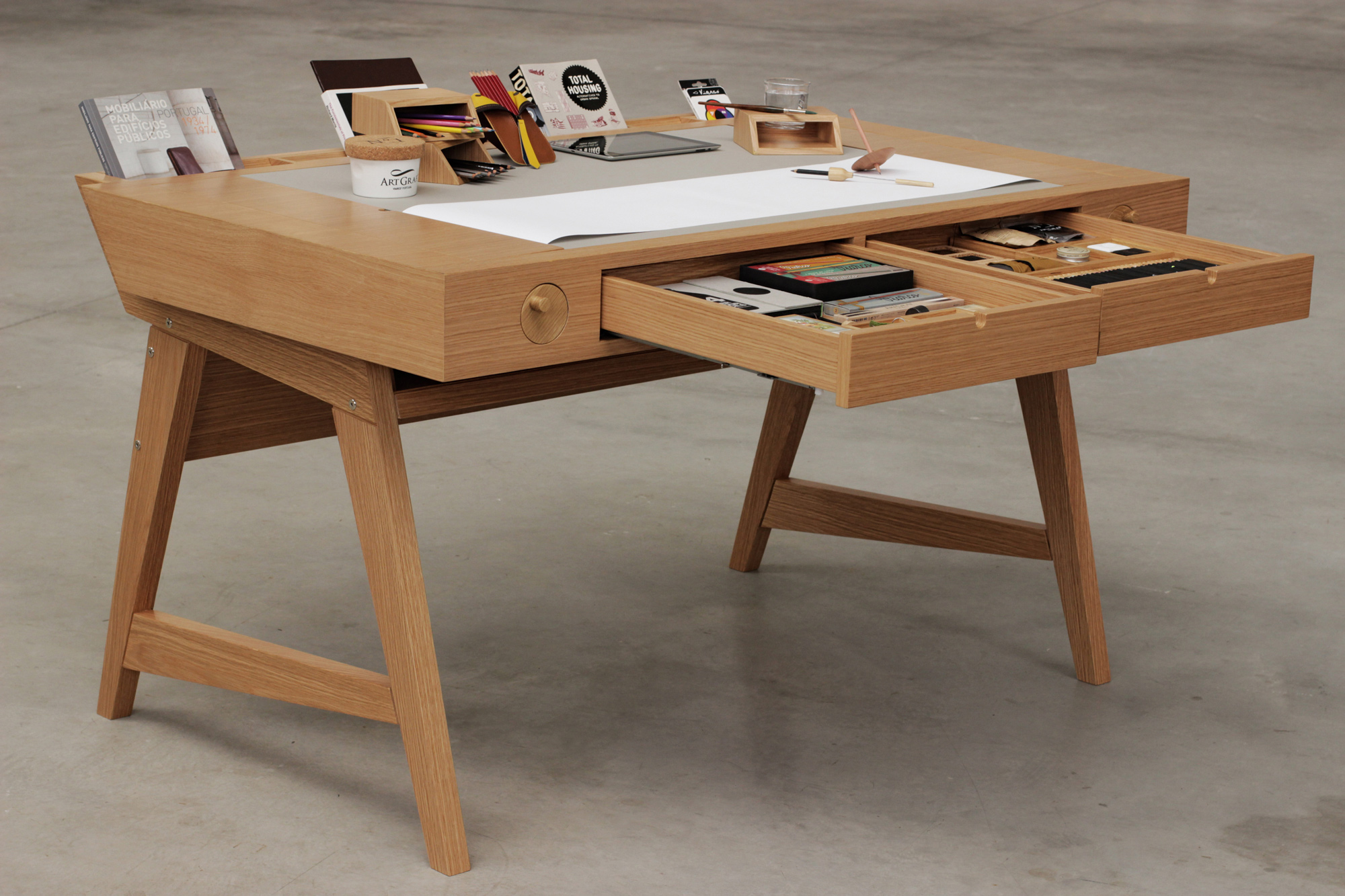 Risko Drawing Desk