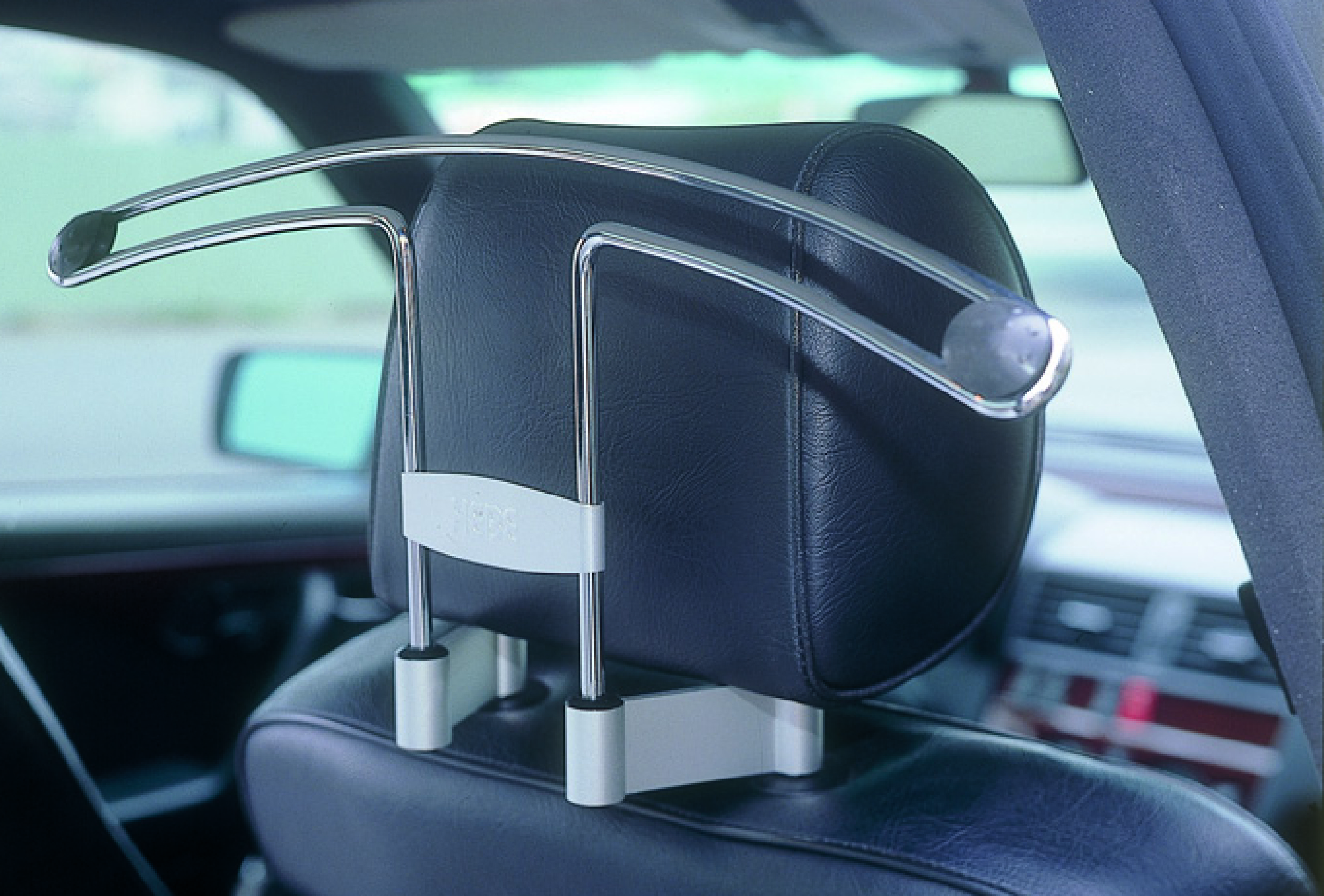 COAT HANGER / BACK SEAT HANGER / HEADREST COAT HANGER