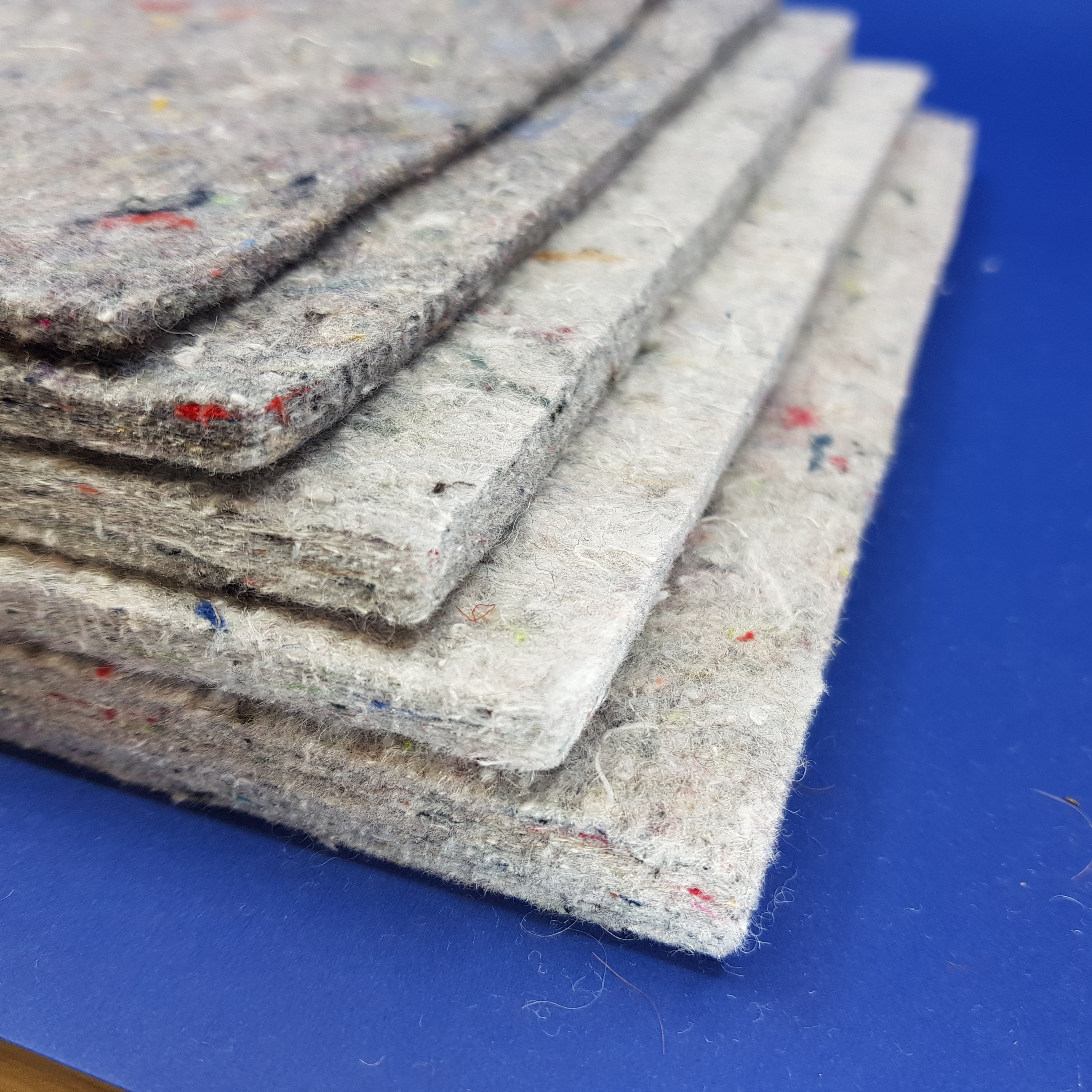 Needle-punched mat for roof landscaping systems