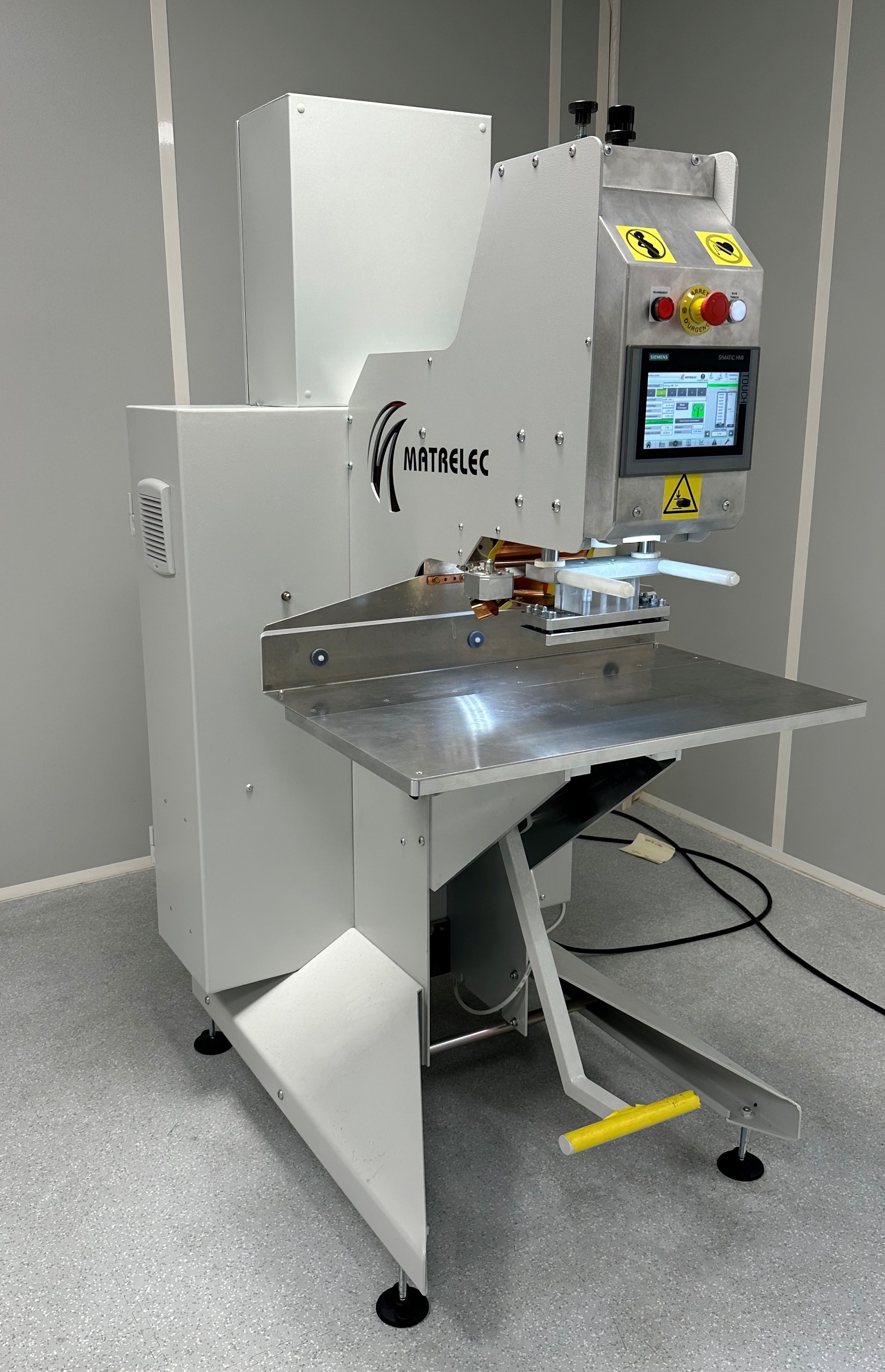 3kW RF WELDING PRESS WITH 340 MM THROAT