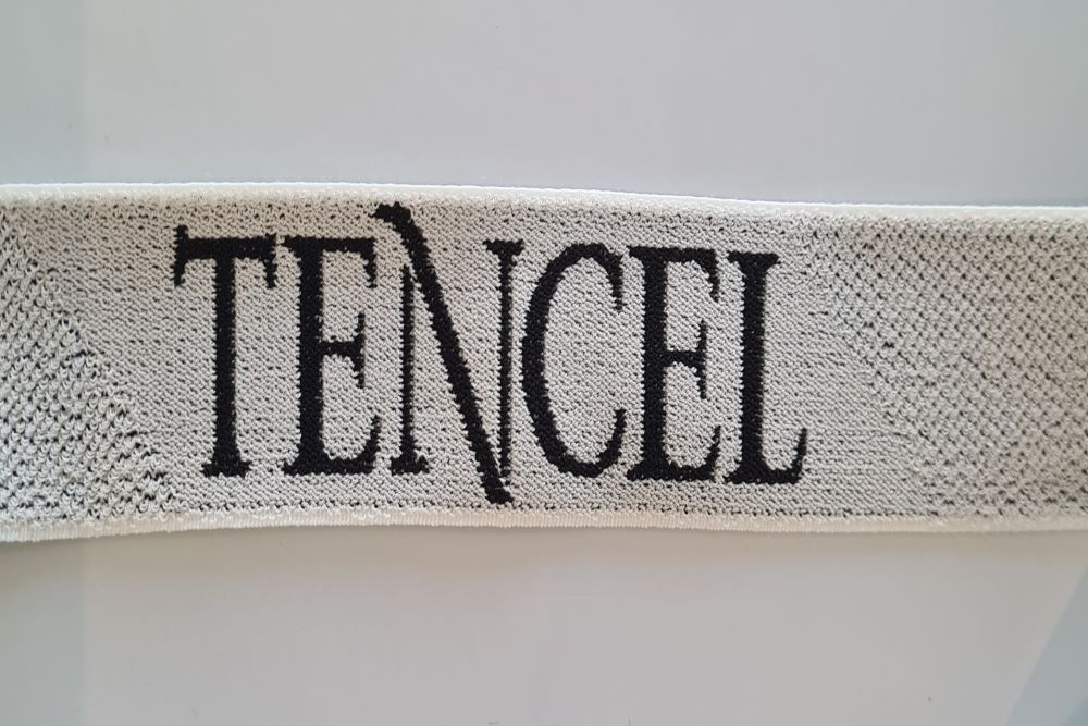 Tencel in Black & White G22.14.0209