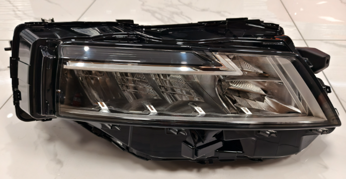 Rogue/X-Trail 22 Head lamp