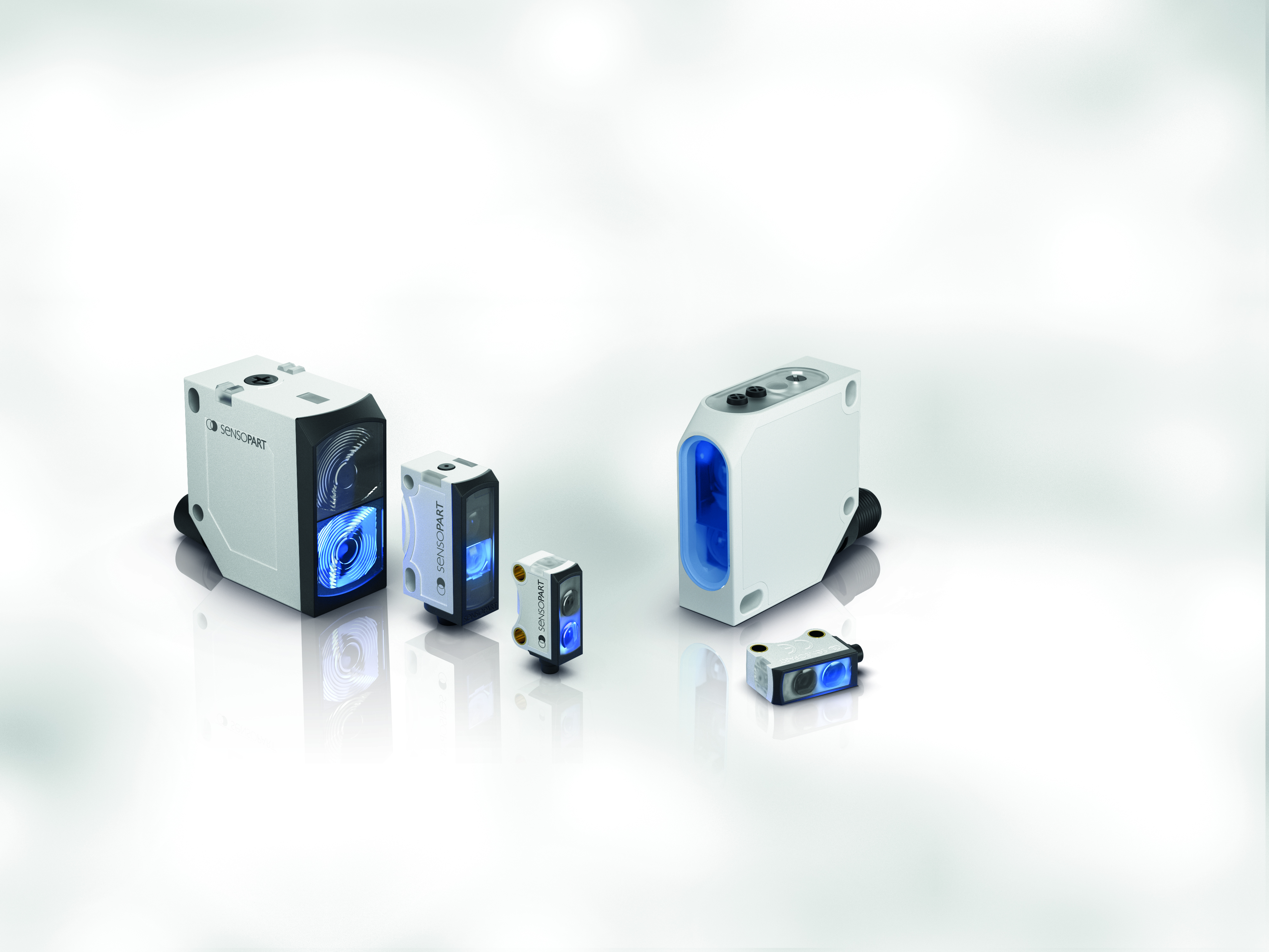 Photoelectric sensors with BlueLight technology