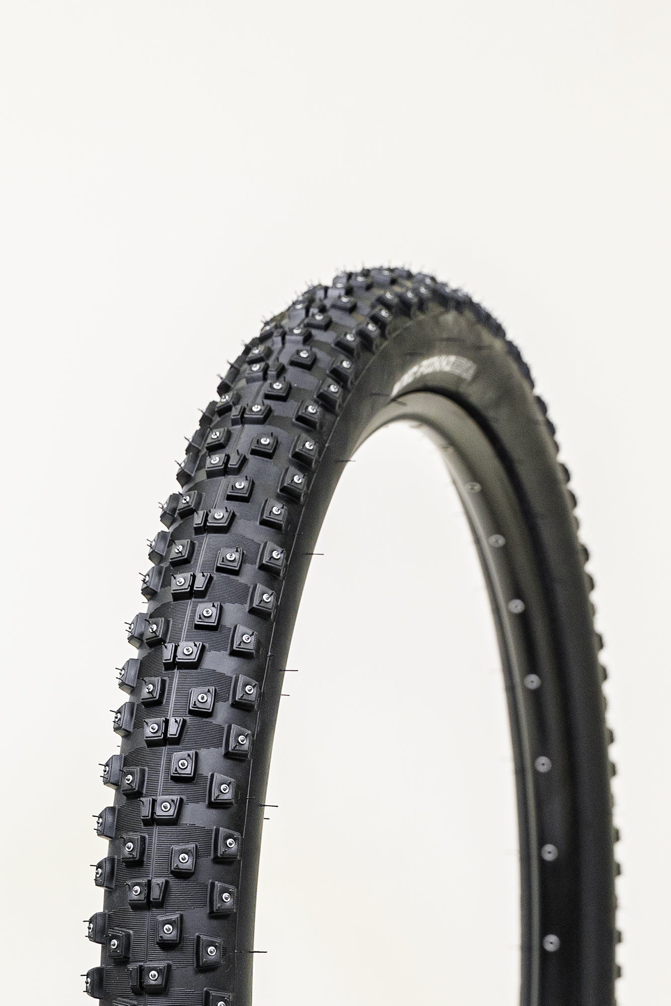 Winter mountain bike tire - Suomi Tyres Piikkisika